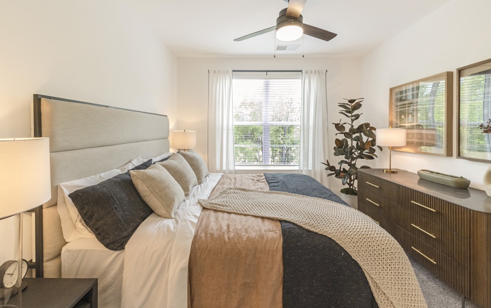 B1.5 - 2 bedroom floorplan layout with 2 bathrooms and 1073 square feet (Inviting Secondary Bedroom)