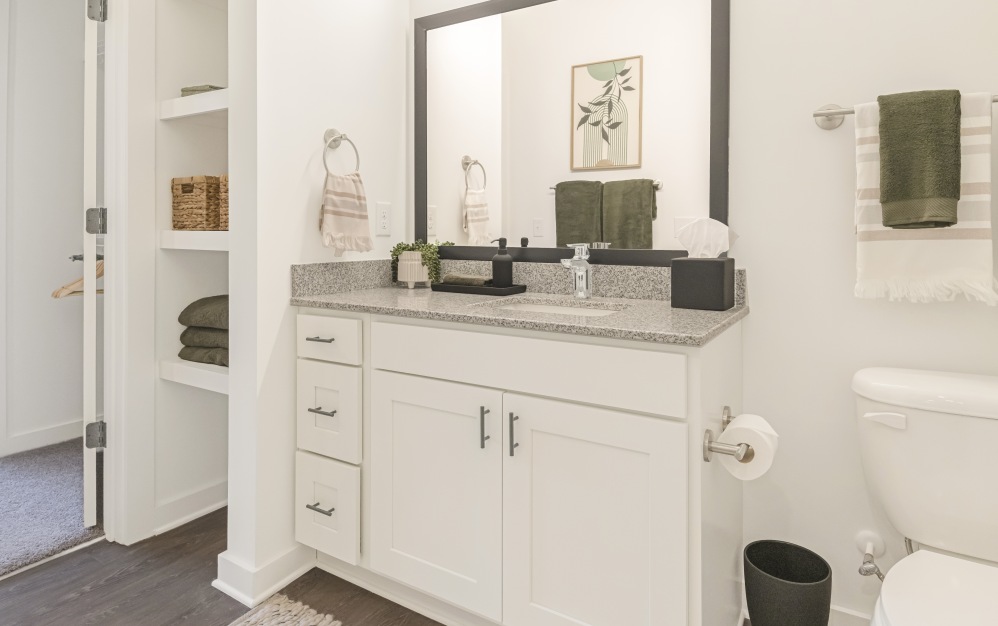 B1.5 - 2 bedroom floorplan layout with 2 bathrooms and 1073 square feet (Modern Secondary Bathroom)